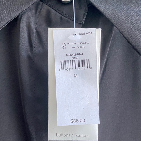 Banana Republic Black Sleeveless Button-Down Shirt - Picture 3 of 6